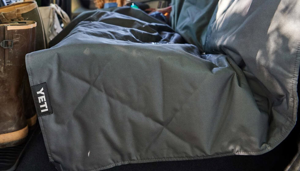 YETI Lowlands Blanket Modern Huntsman